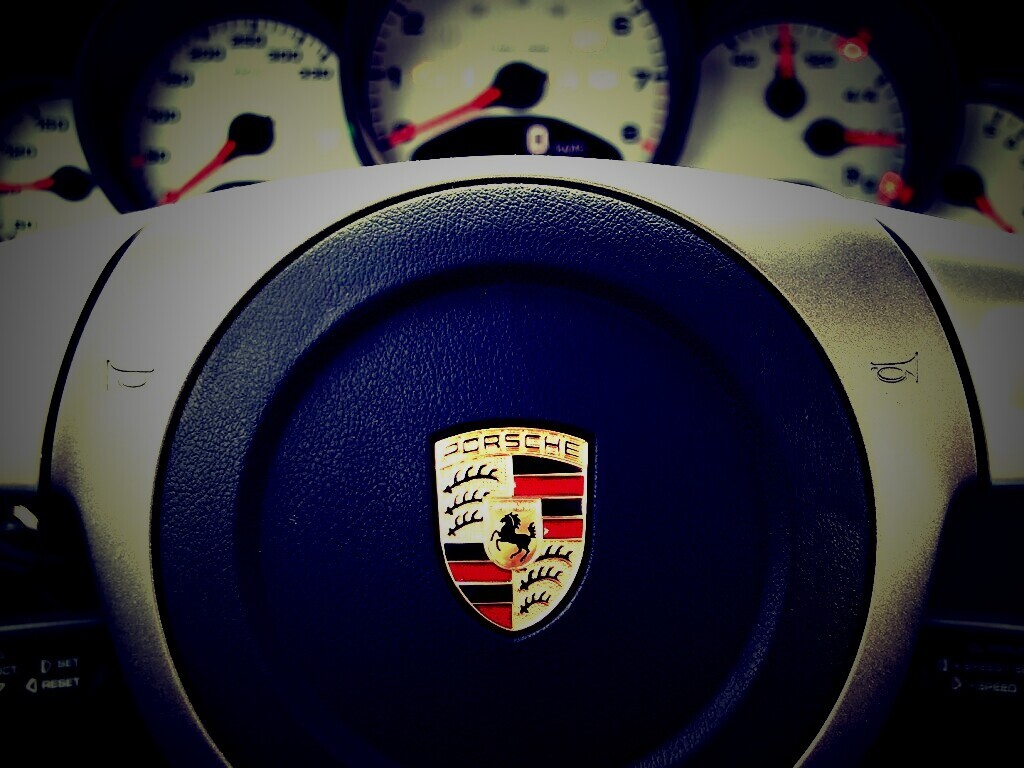 Руль Porshe обои
