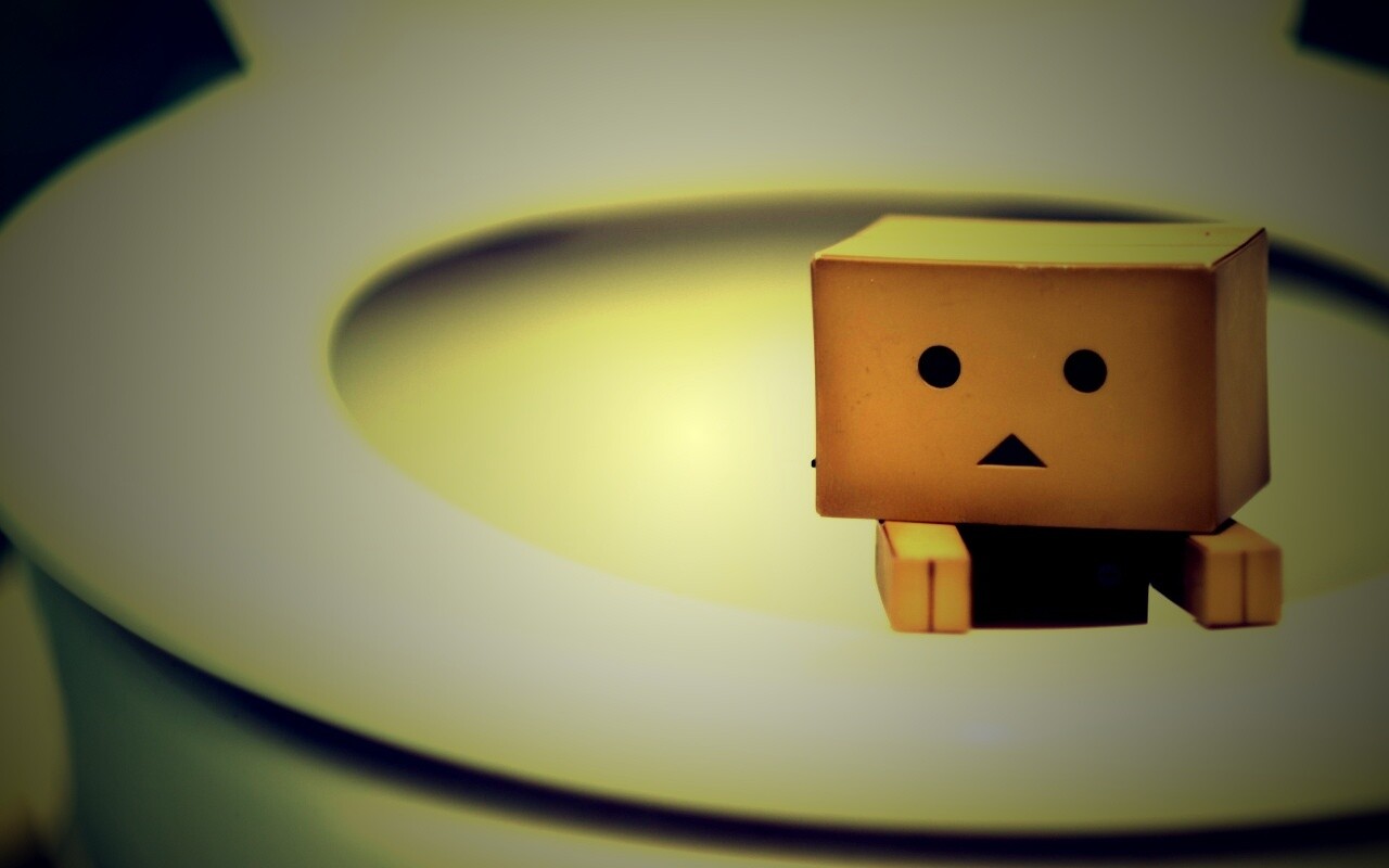 Danbo в унитазе обои