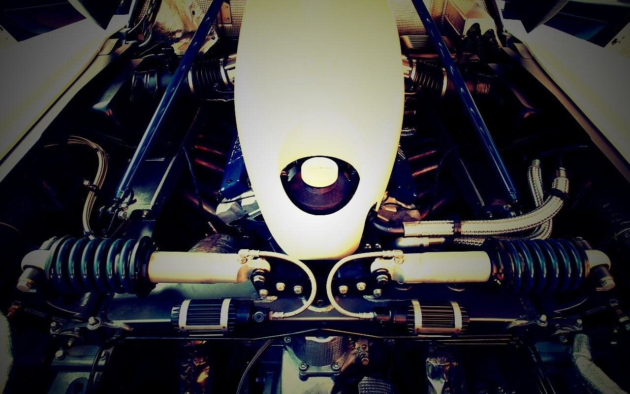 Двигатель Maserati MC12 обои