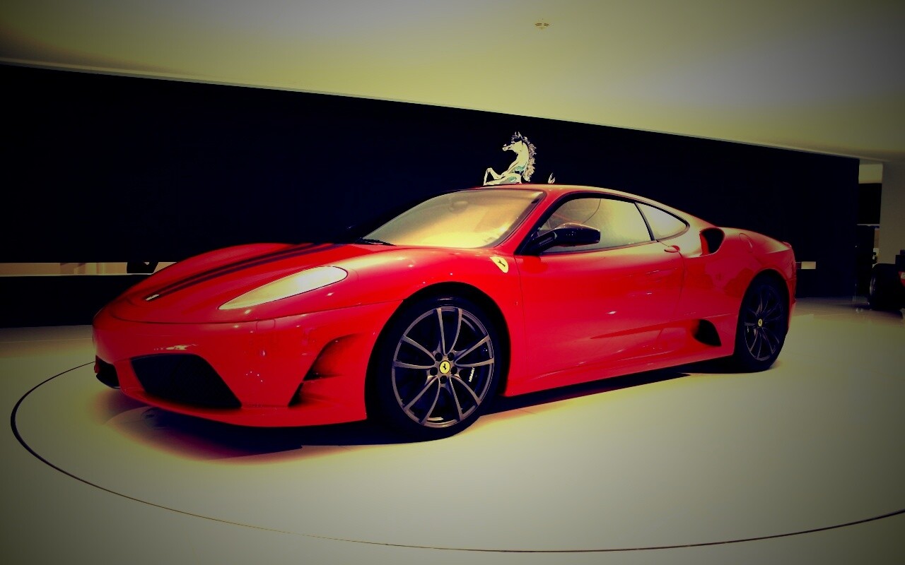 Ferrari F430 Scuderia на выставке обои