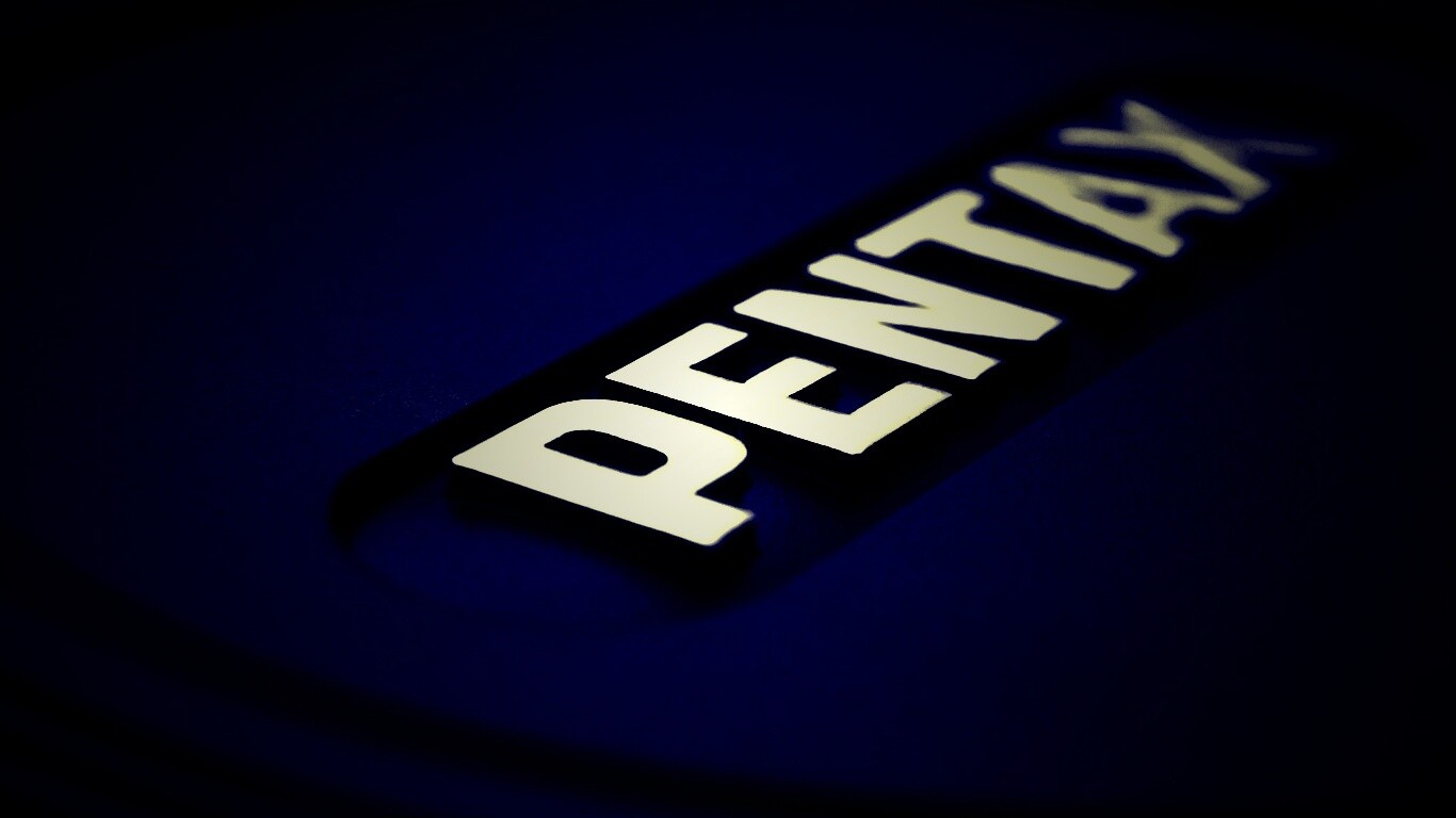 Фотоаппарат пентакс лого обои