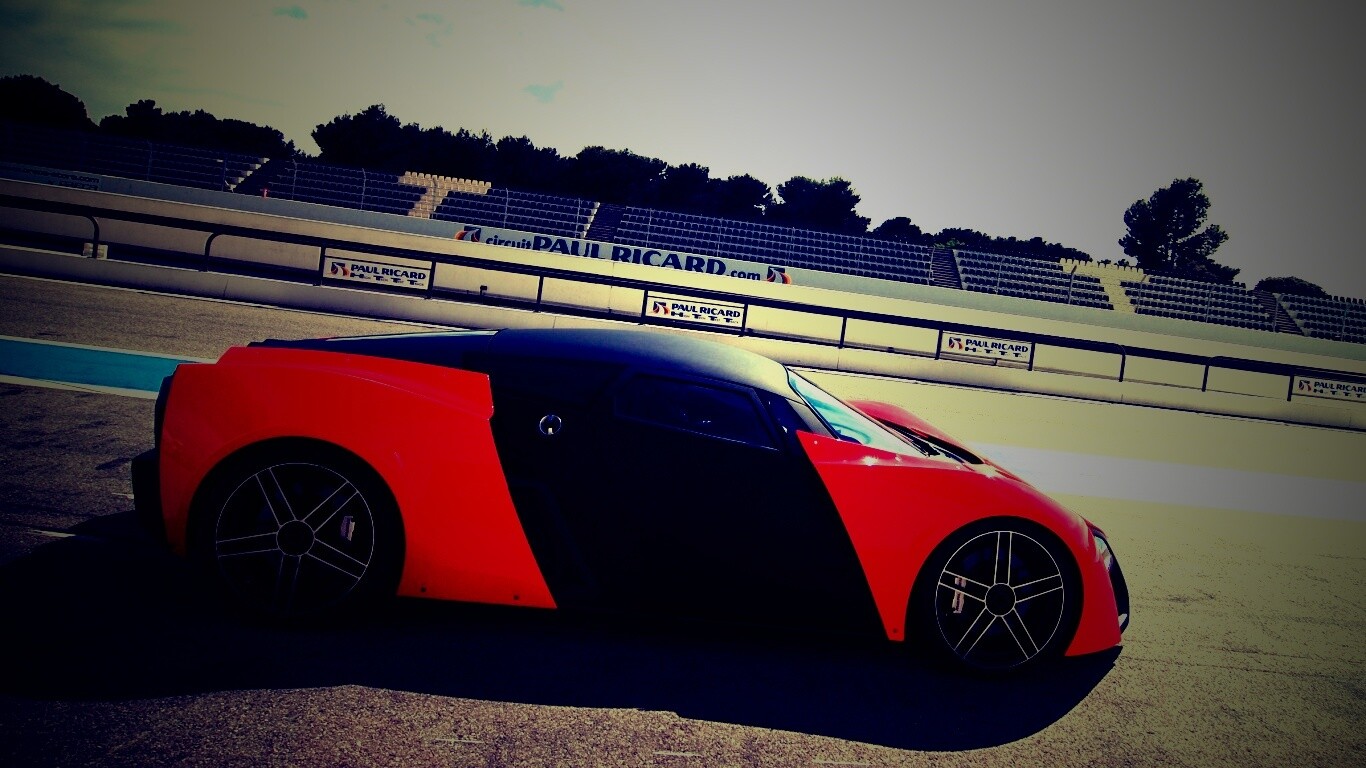 Marussia на треке обои