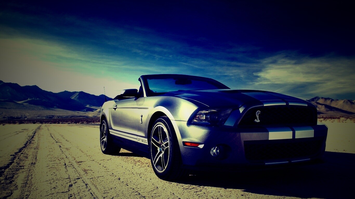 Ford Mustang на фоне гор обои