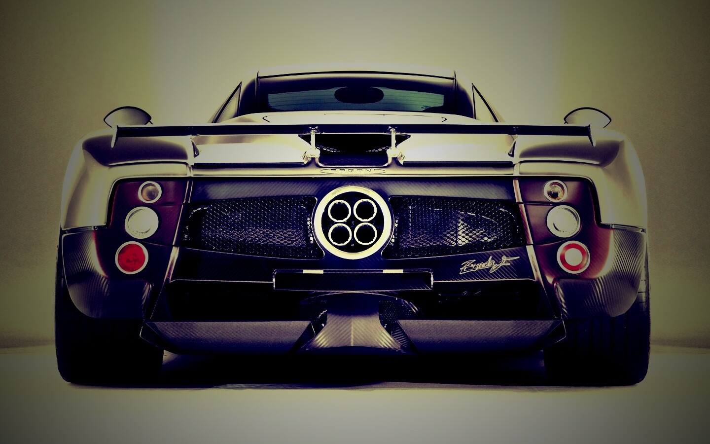 Pagani Zonda сзади обои