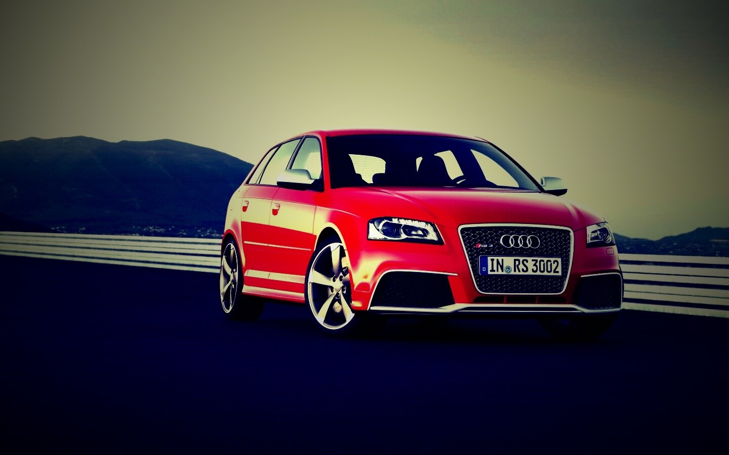 Красная Audi RS3 спереди обои