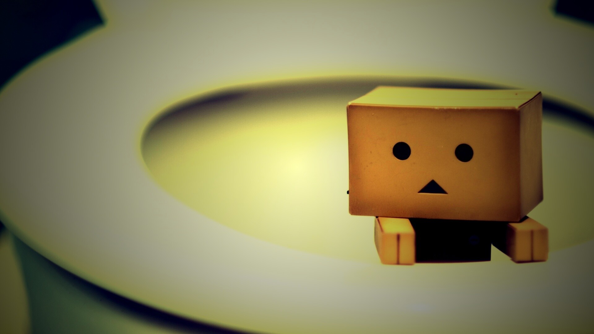 Danbo в унитазе обои