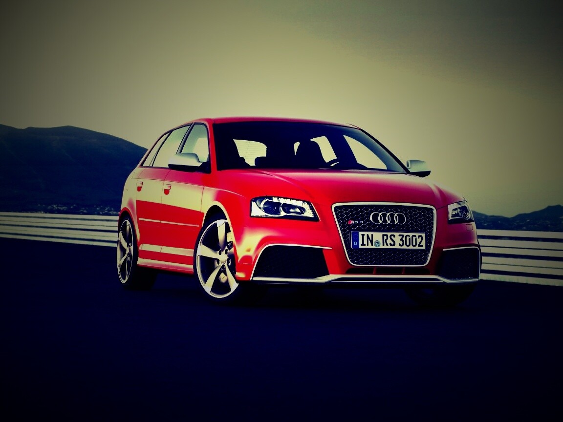 Красная Audi RS3 спереди обои