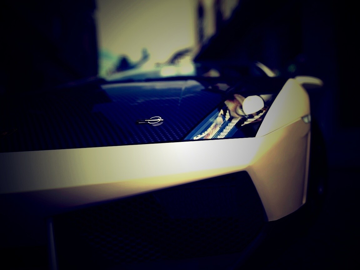 Lamborghini с карбоновым багажником обои