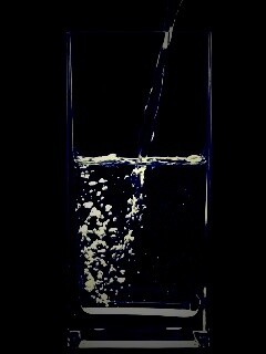 Вода в стакане обои