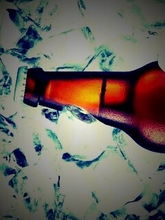 Бутылка пива во льду обои