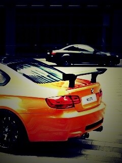 Оранжевый BMW M3 обои