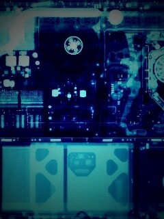 Рентгеновский снимок ноутбука обои