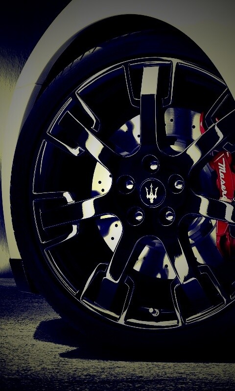Колесу Maserati Granturismo обои