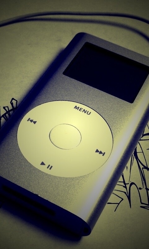 iPod на лиске с граффити обои