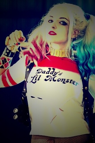 Daddy's lil monster обои