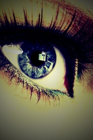 Глаза цвета стали обои