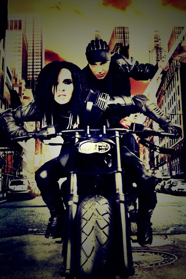 Tokio Hotel на мотоцикле обои