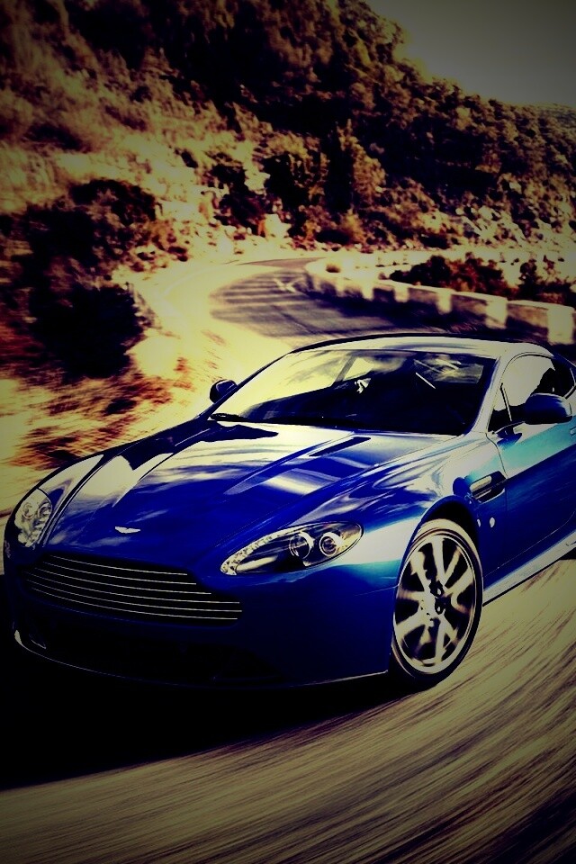 Синий Aston Martin обои
