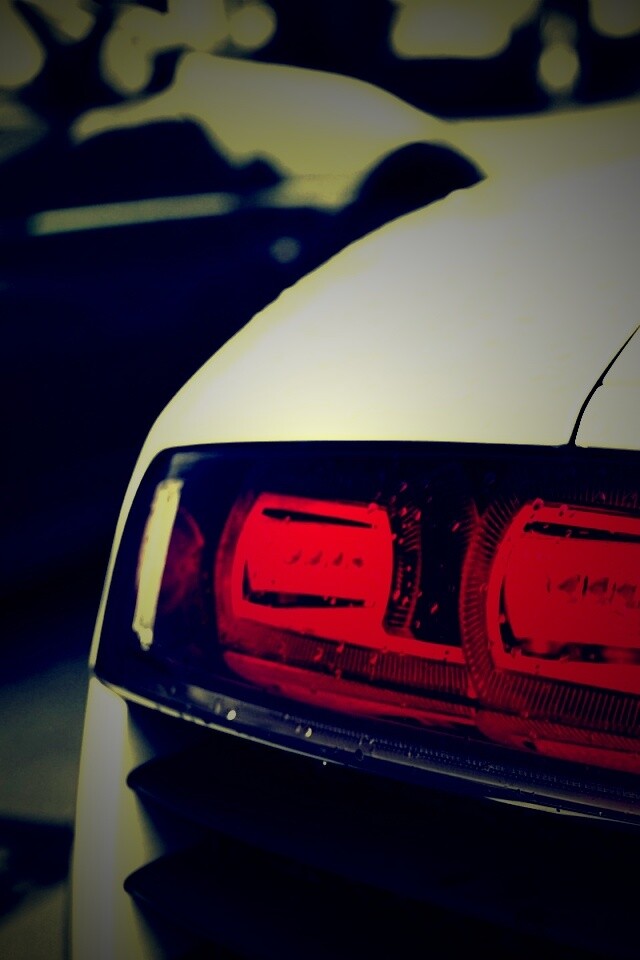 Задняя фара Audi R8 обои