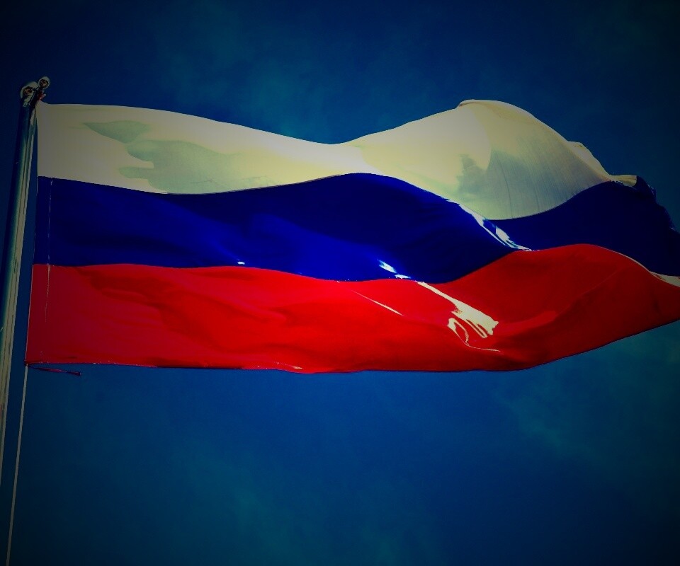 Флаг России на флагштоке обои