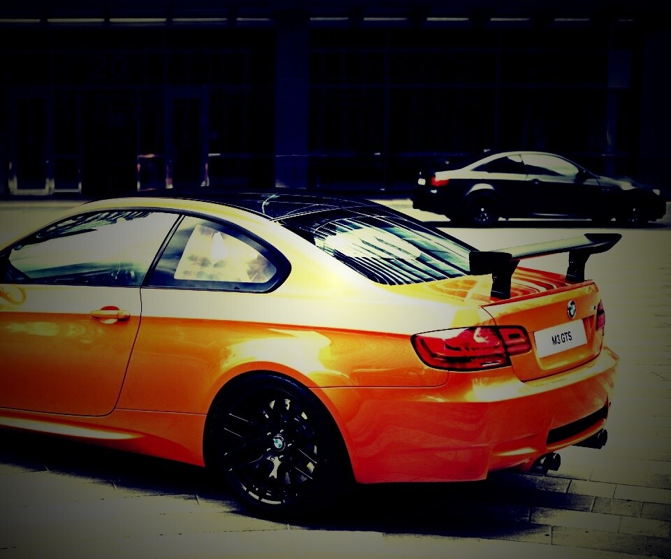 Оранжевый BMW M3 обои
