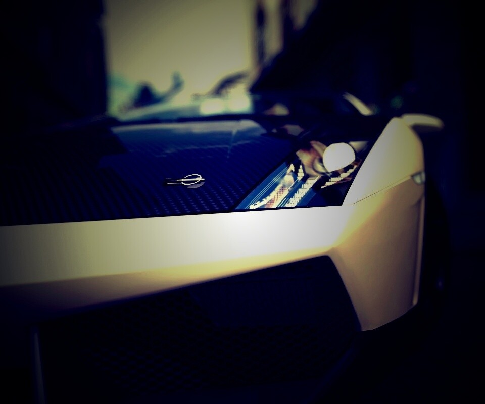 Lamborghini с карбоновым багажником обои