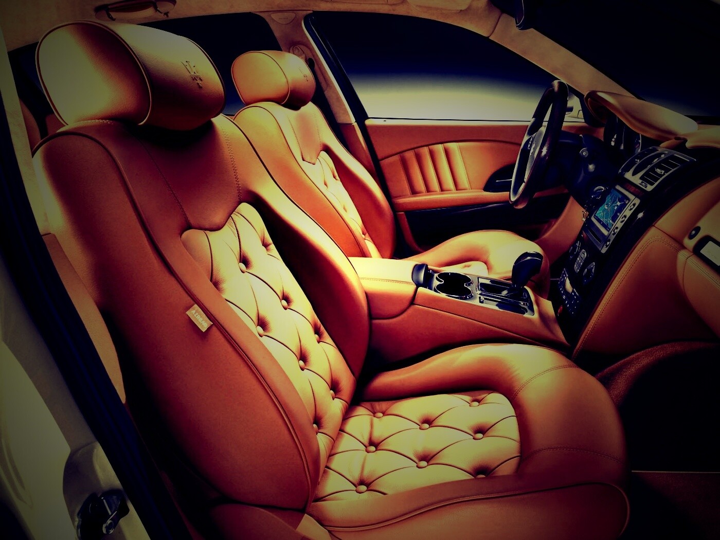 Салон Maserati обои
