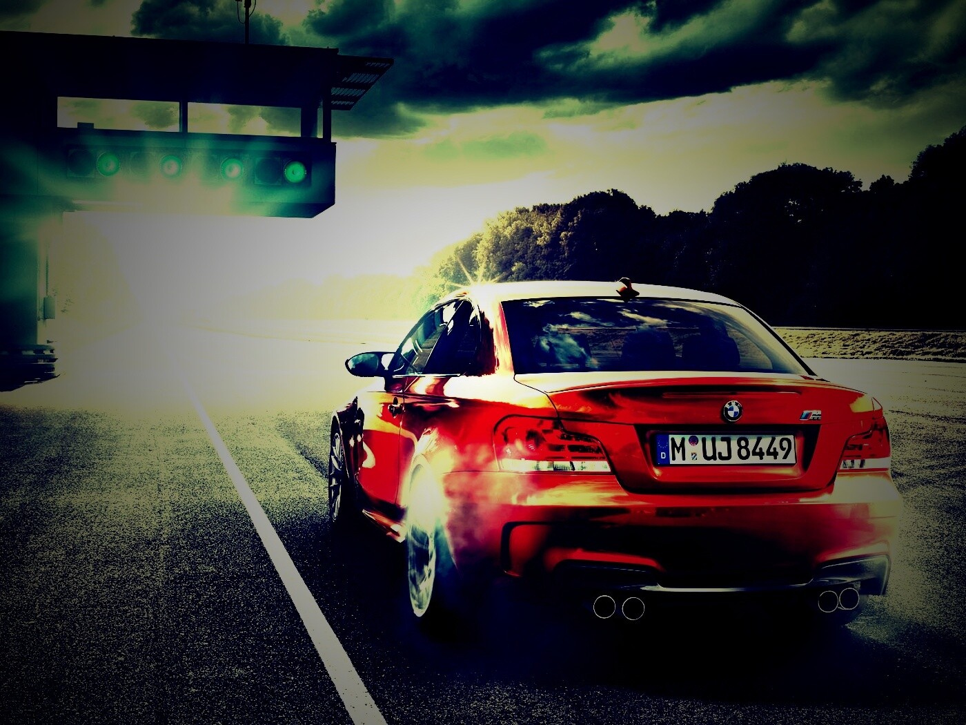 Оранжевый BMW серии M обои