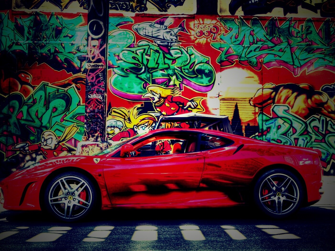 Роскошный Ferrari обои