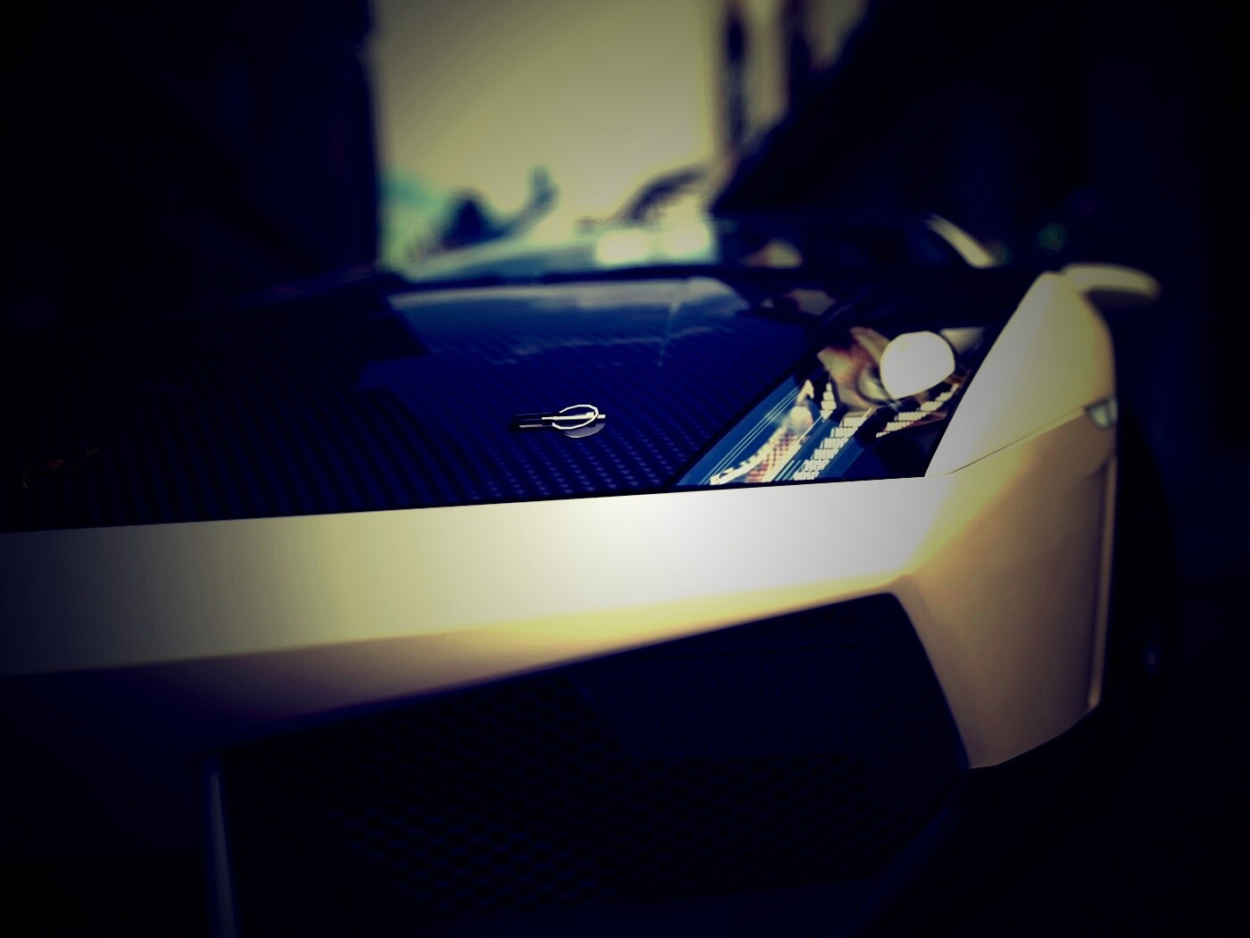 Lamborghini с карбоновым багажником обои