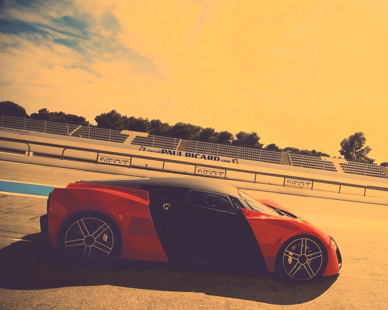Marussia на треке обои