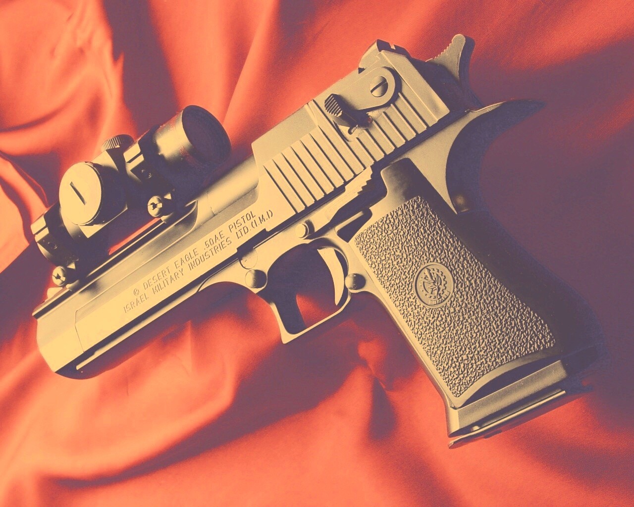 Пистолет Desert Eagle с прицелом обои