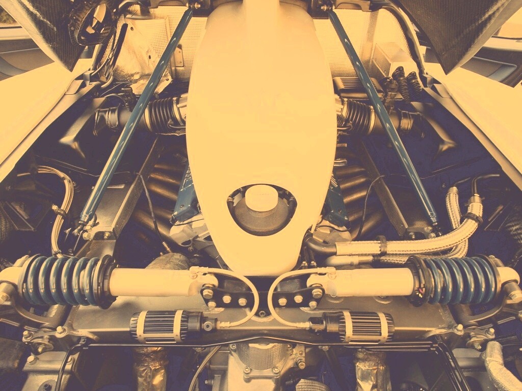 Двигатель Maserati MC12 обои