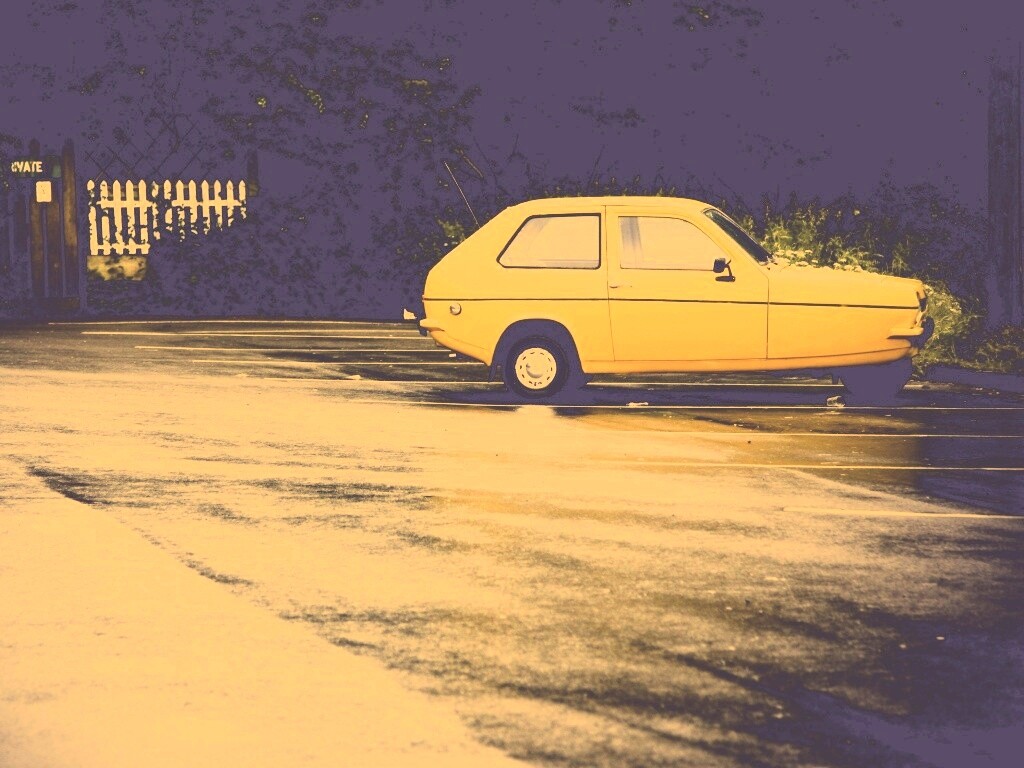 Трёхколёсный ретро автомобиль обои