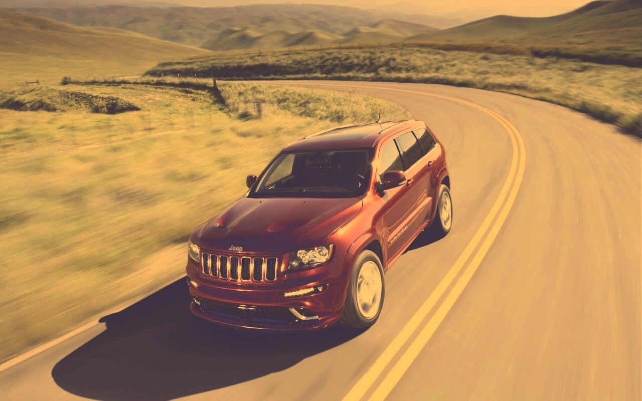 Jeep на дороге обои