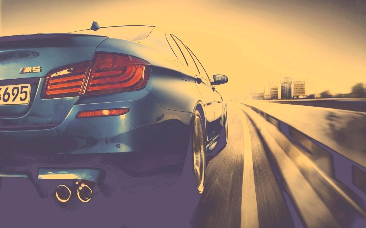BMW F10 на повроте обои