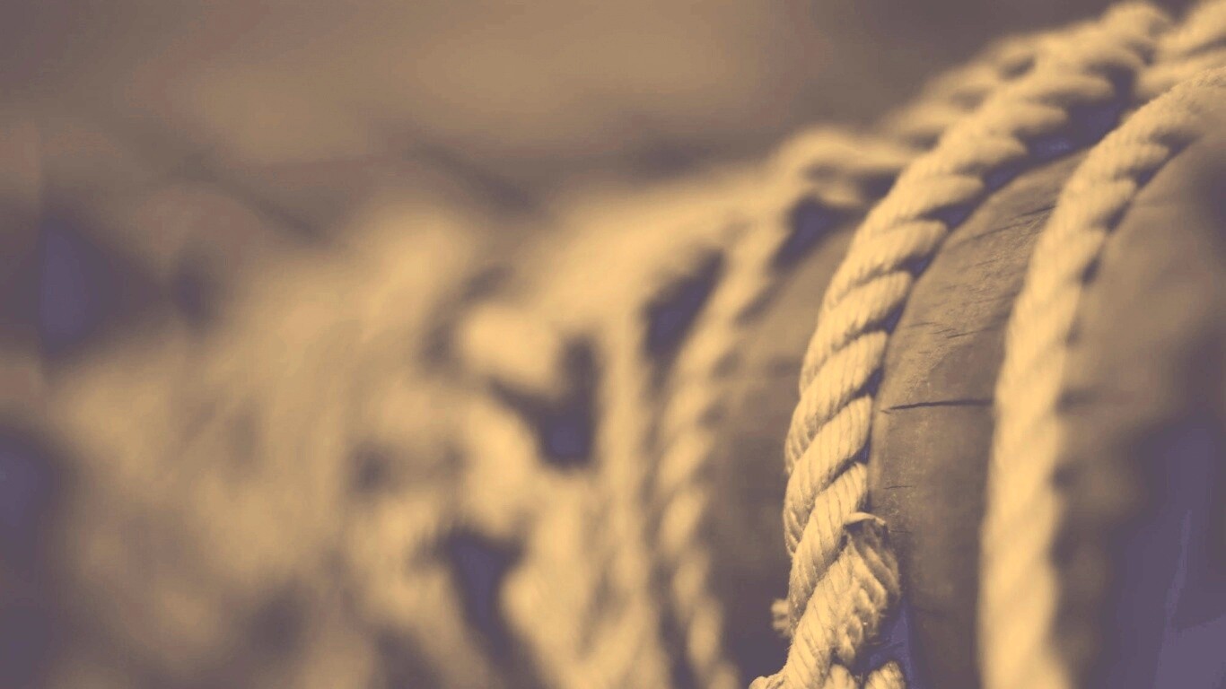 Веревка намотана на мачту обои