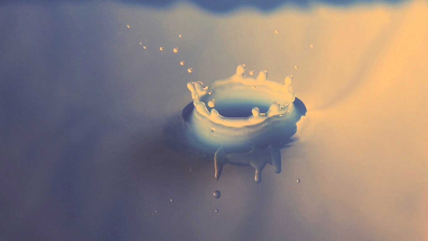 Синий всплеск воды обои