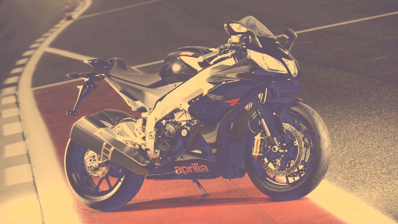 Aprilia на треке обои