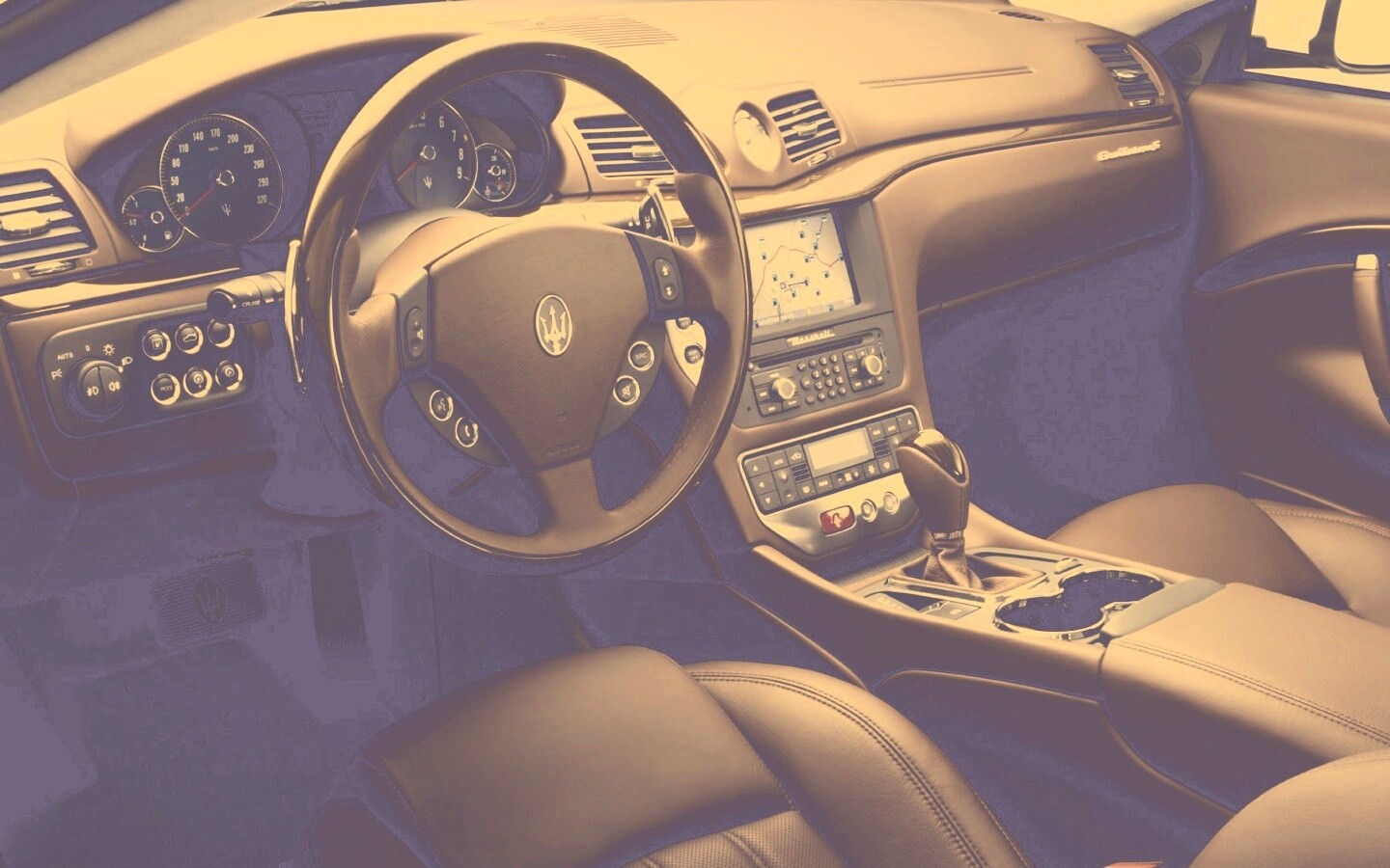 Салон Maserati Granturismo обои