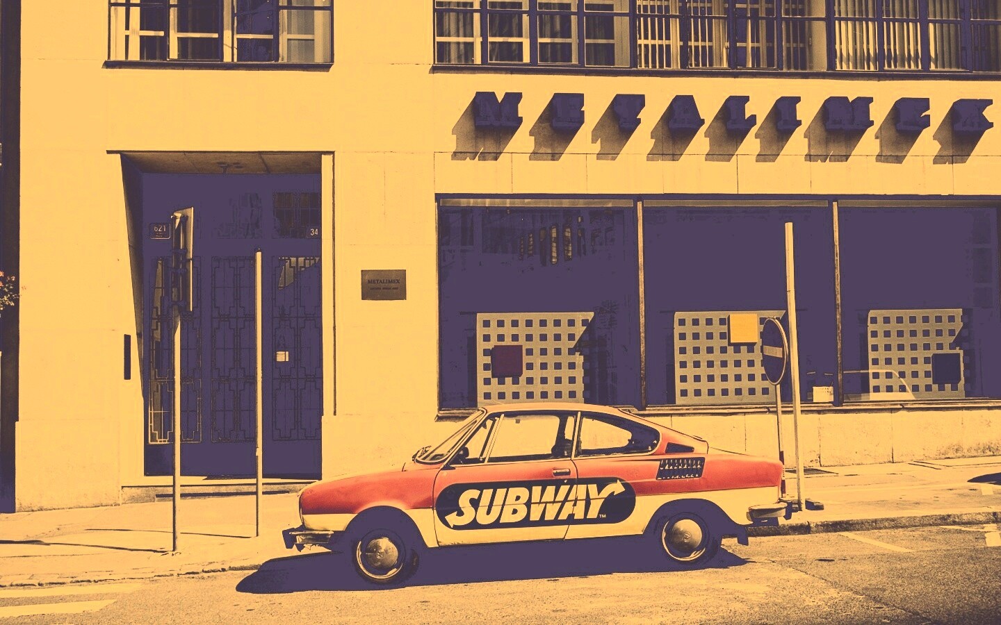 Реклама Subway на машине в Праге обои