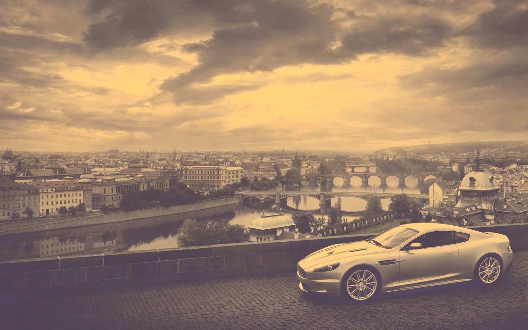 Aston Martin в городе обои