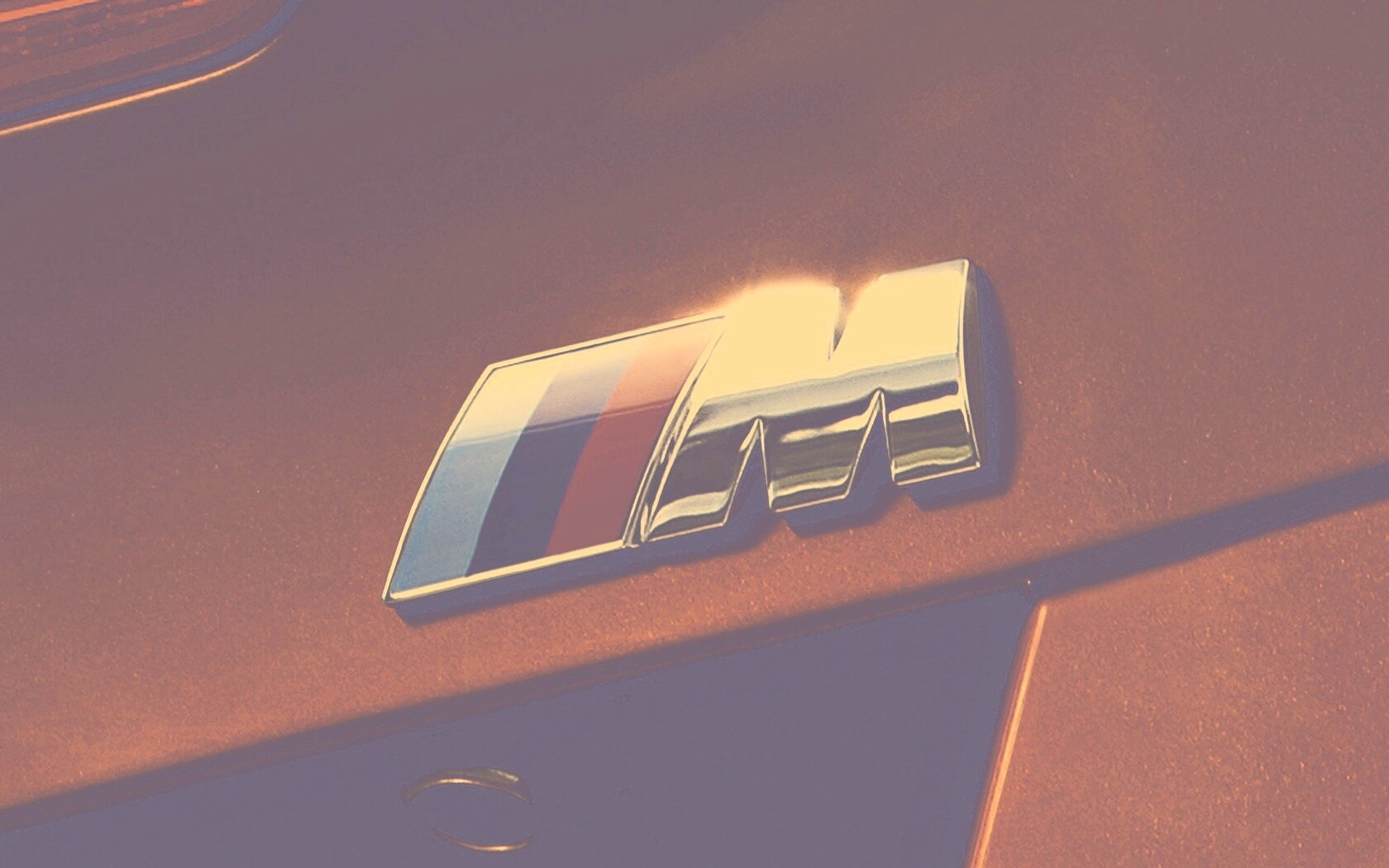Логотип BMW M1 Series обои