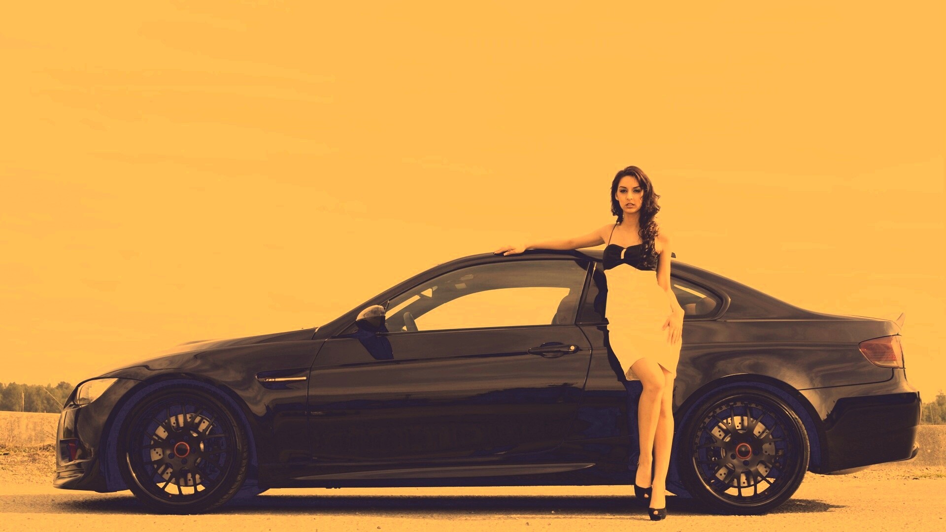 BMW и девушка обои