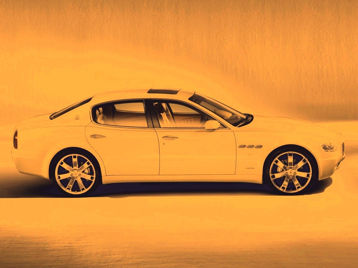 Maserati Quattroporte сбоку обои