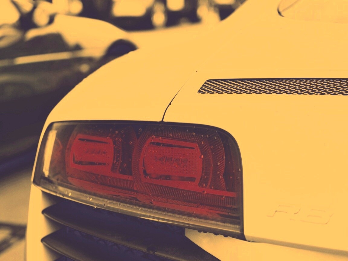 Задняя фара Audi R8 обои