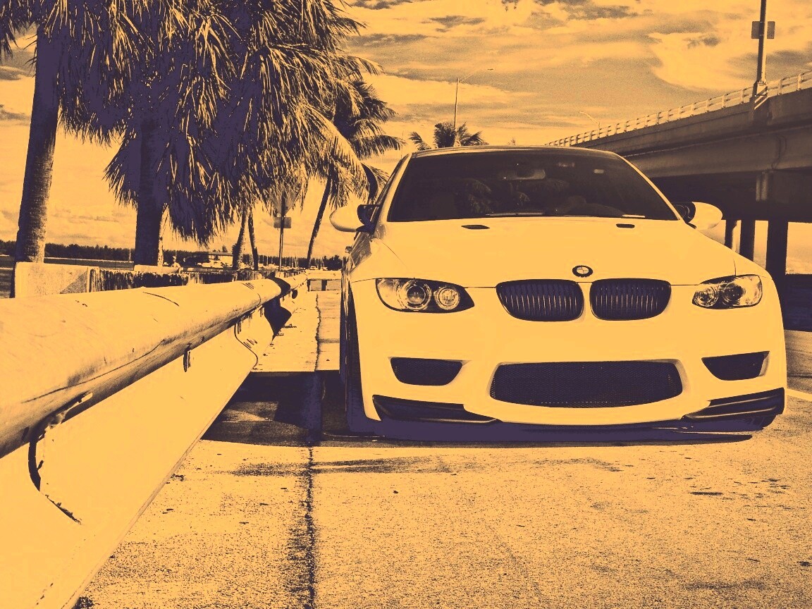 BMW в тропиках обои