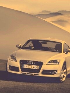Audi TT на фоне снега обои