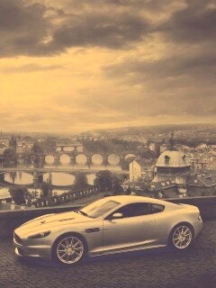 Aston Martin в городе обои