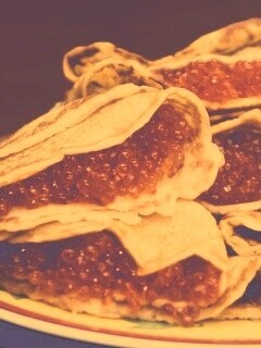 Блины с красной икрой обои